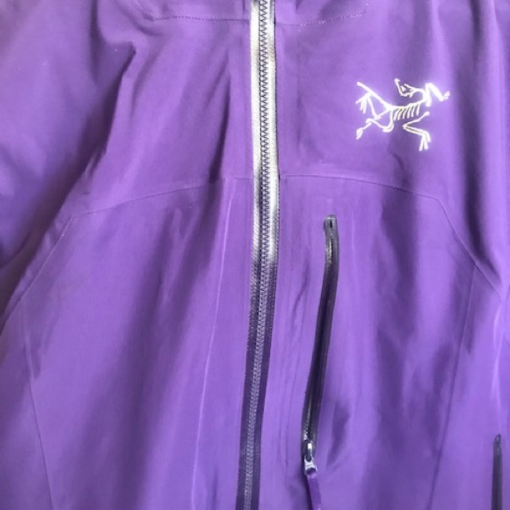 ARC’TERYX GORE TEX PRO SHELL JACKET